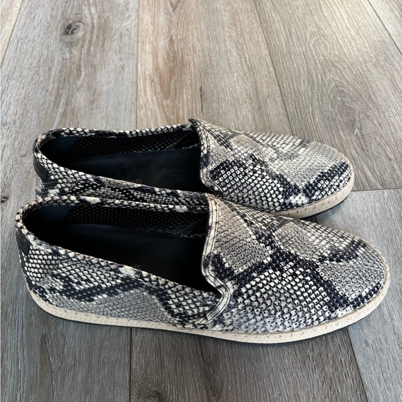 Roberto Cavalli Other - Roberto Cavalli Snakeskin Slip-On Loafers (like new) Size 11-11.5 in USA